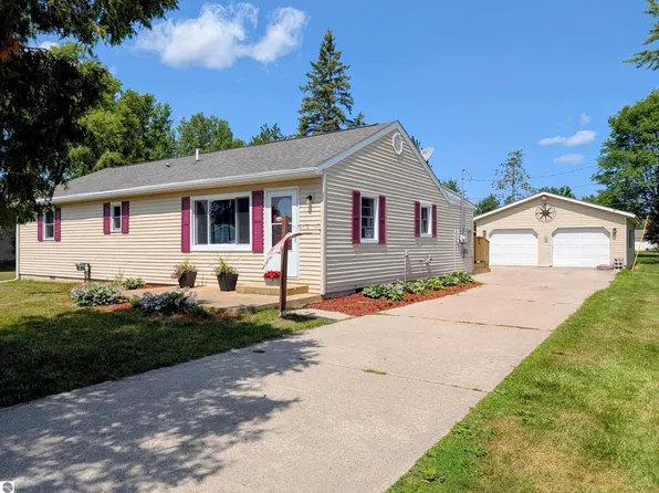 124 W Saginaw St, Au Gres, MI 48703