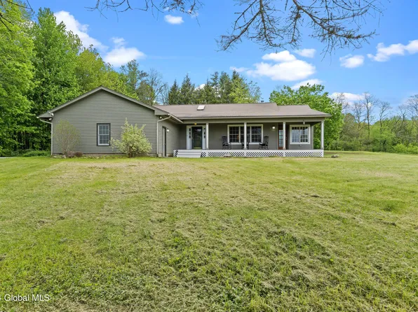 1328 King Road, Cambridge, NY 12816