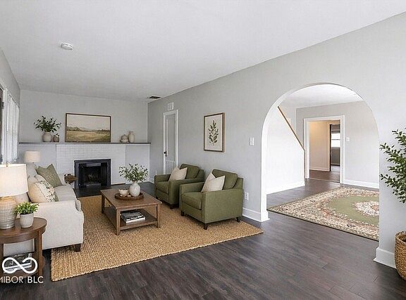 4th image of 945 Cecil Ave