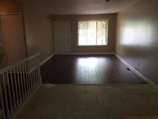 3rd image of 22088 Glenwood St