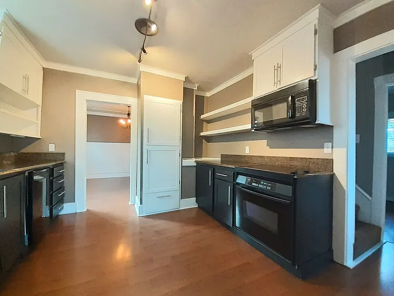 5019 N Whitman St — Photo 5