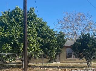 590 State Highway 132 N, Devine, TX 78016