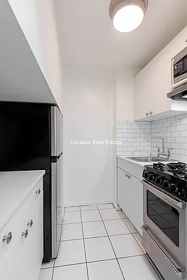 Rented by Mirador Real Estate | media 11