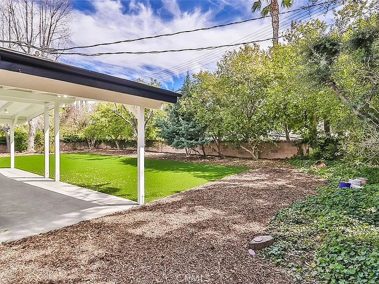 23540 Kivik St — Photo 34