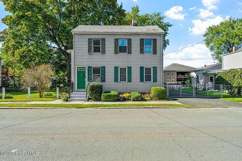 2nd image of 213 2nd Avenue