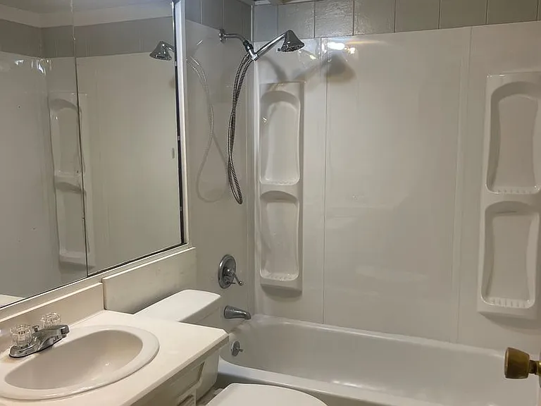 212 S Emerald Ln — Photo 10