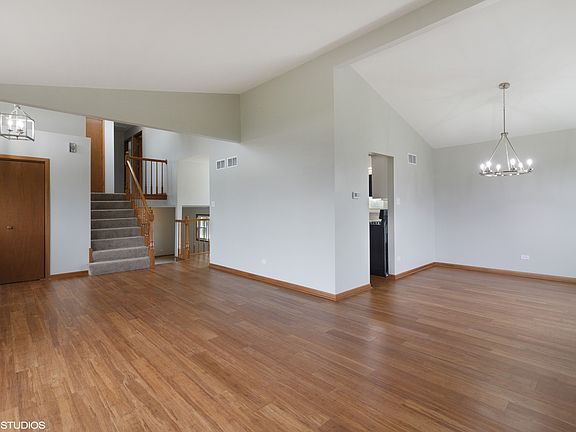 3rd image of 14320 S Saddle Brooke Ln