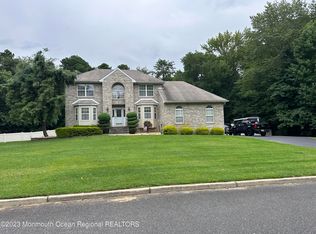 6 Nancy Ct, Jackson, NJ 08527