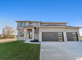 21307 Y St, Elkhorn, NE 68022