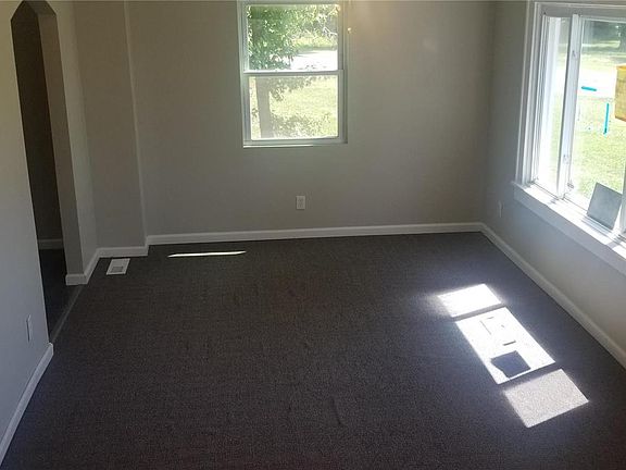 2nd image of 7907 Lake Dr