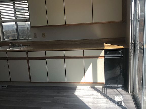 4th image of 3078 Myles Dr