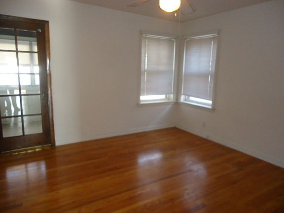 4th image of 6339A Sutherland Ave