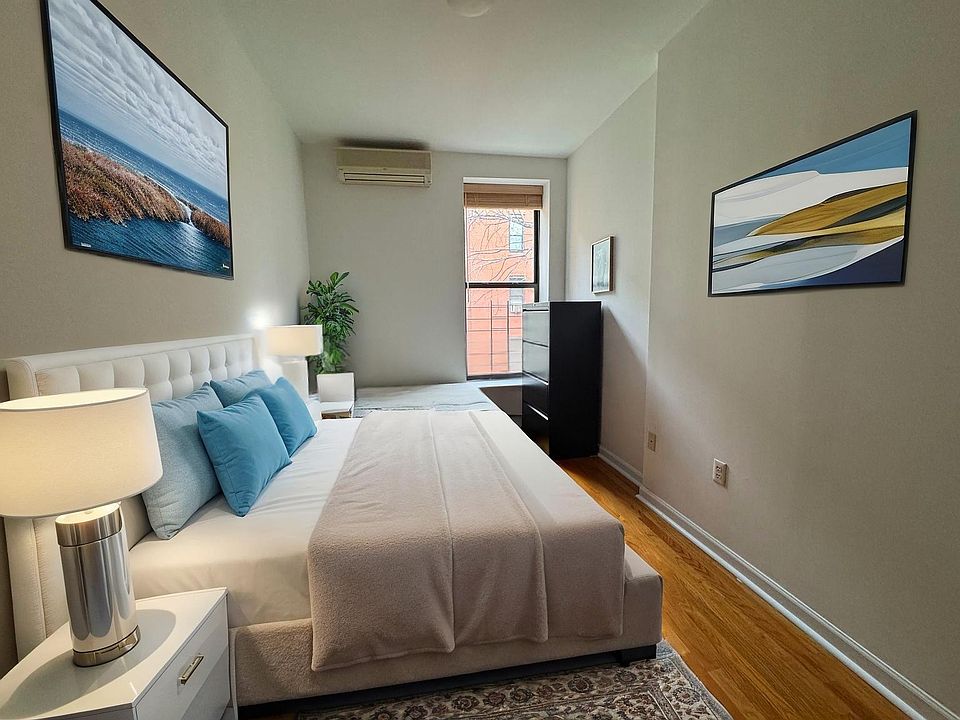 2nd image of 227 W 112th St APT 3