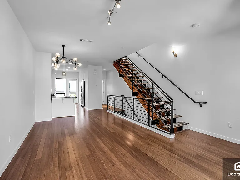 1223 Wood St — Photo 15