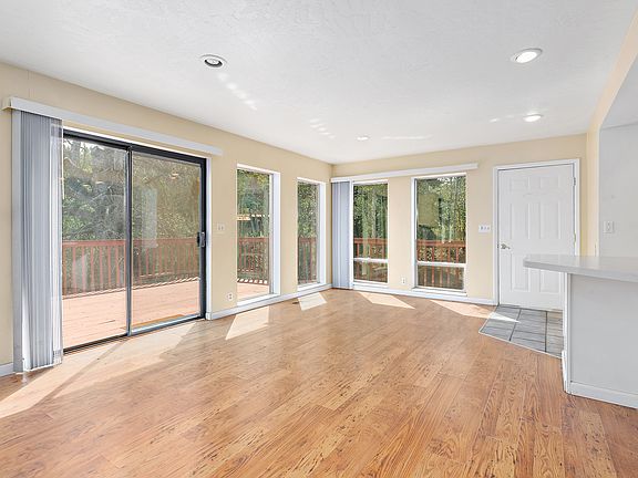 3rd image of 8678 Gorgoza Dr