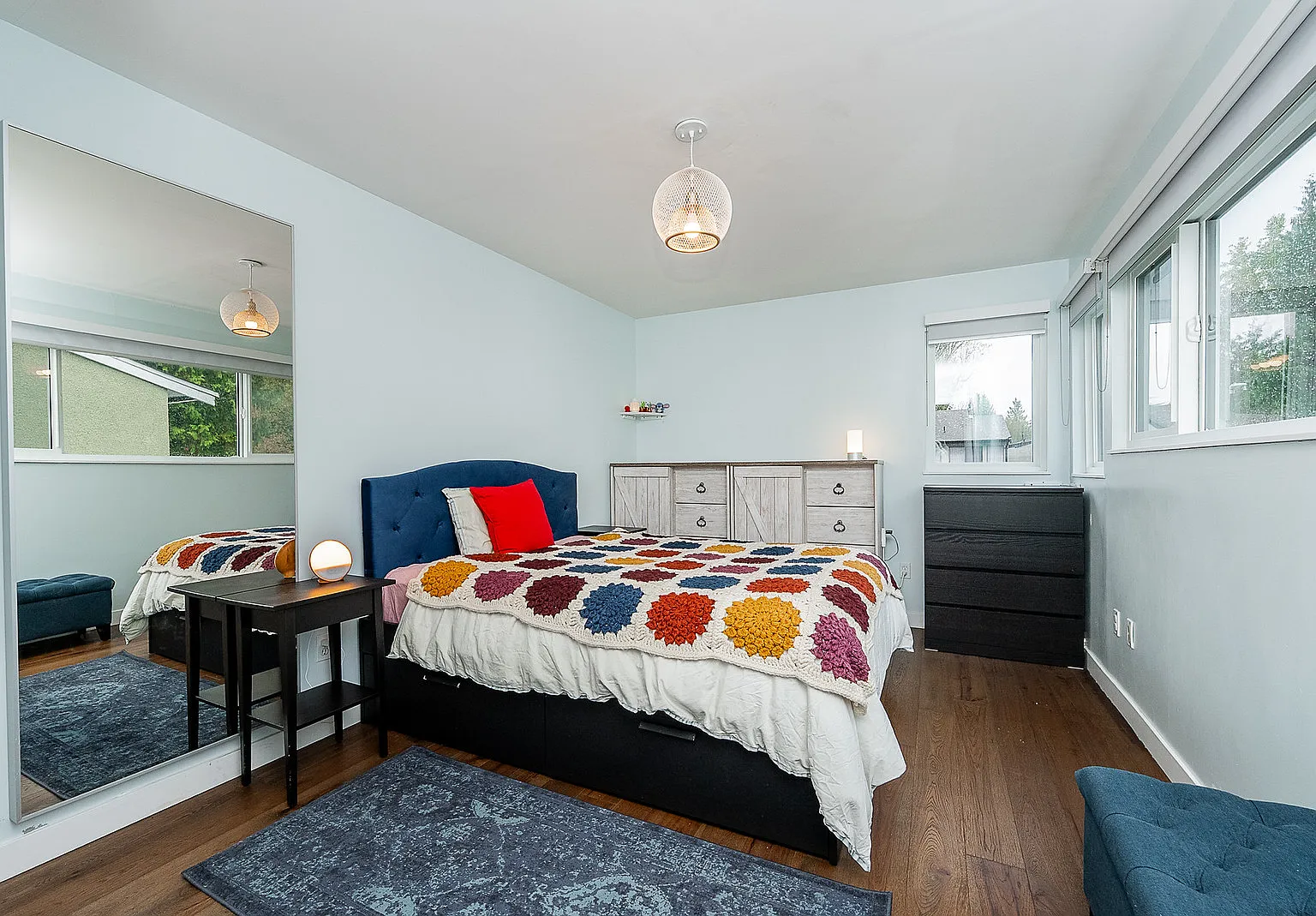 3 bed, 1.5 bath, 1297 sqft, $3,500 — Photo 4