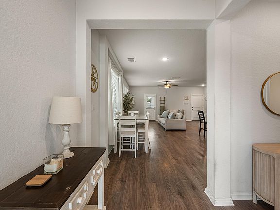 4th image of 117 Glocken Ln