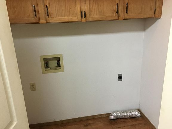 5th image of 963 N Boston Ln