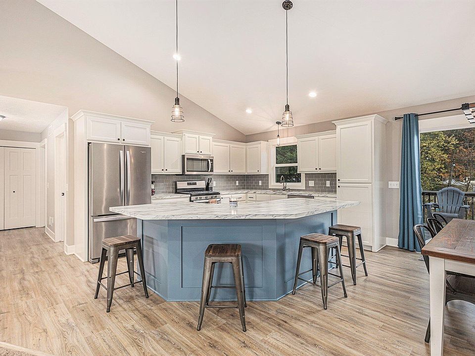 7550 Fox Meadow Dr, Hudsonville, MI 49426 | Zillow