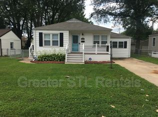 748 Loekes Dr, Florissant, MO 63031