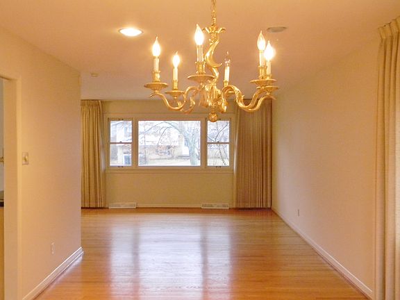 Space to expand dining table