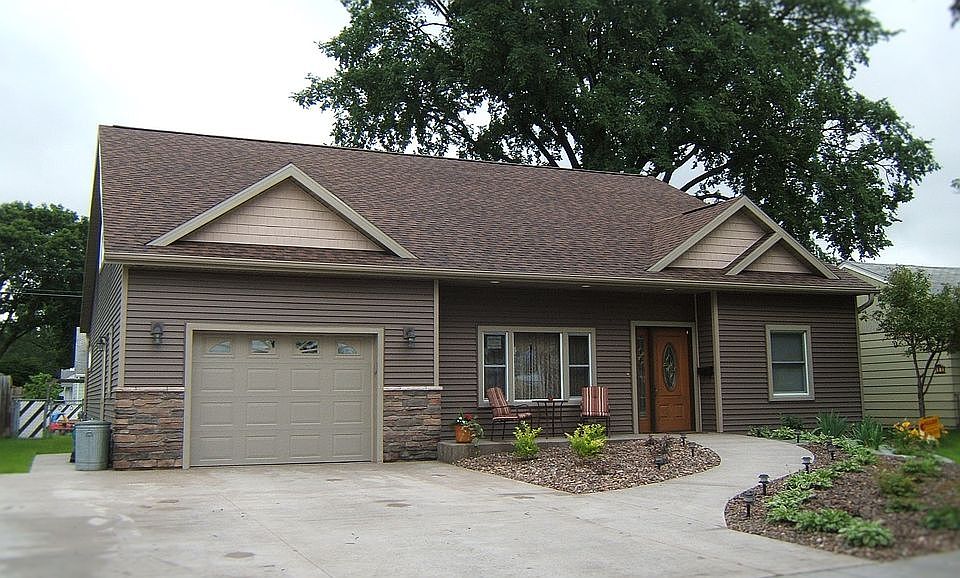 1st image of 2409 Losey Blvd S
