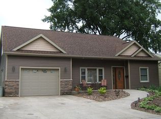 2409 Losey Blvd S, La Crosse, WI 54601