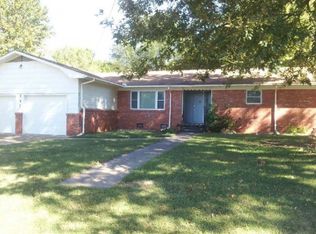 507 NW 2nd St, Checotah, OK 74426