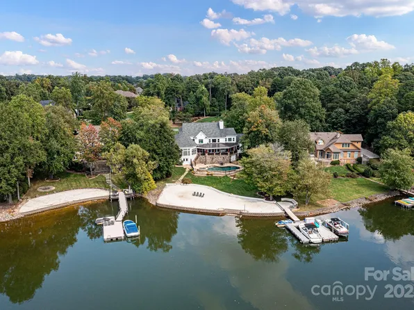 19100 Mary Ardrey Cir, Cornelius, NC 28031