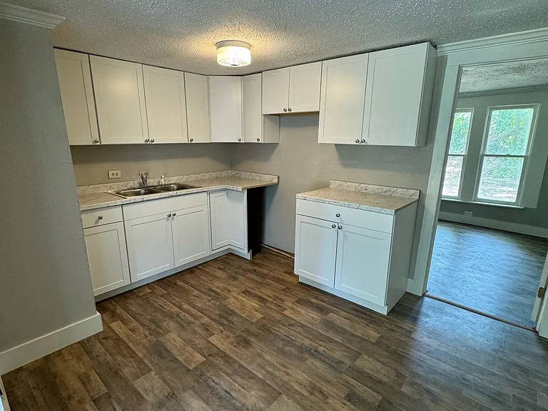 560 Athens St #560 — Photo 9