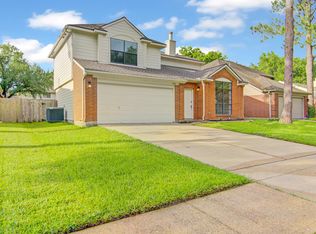 1226 Berkeley Lake Ln, Houston, TX 77062