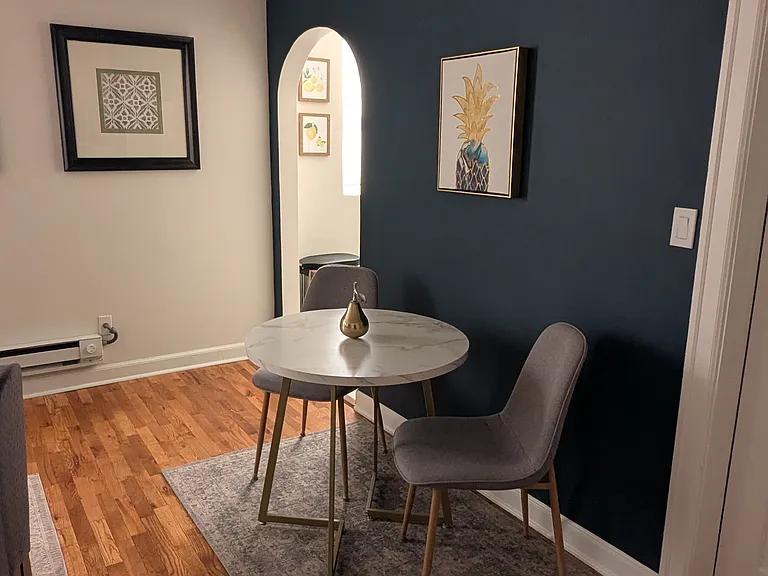 135 Oak St #3 — Photo 4