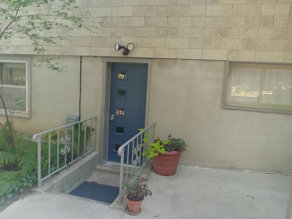 1st image of 420 Ash Ave #2