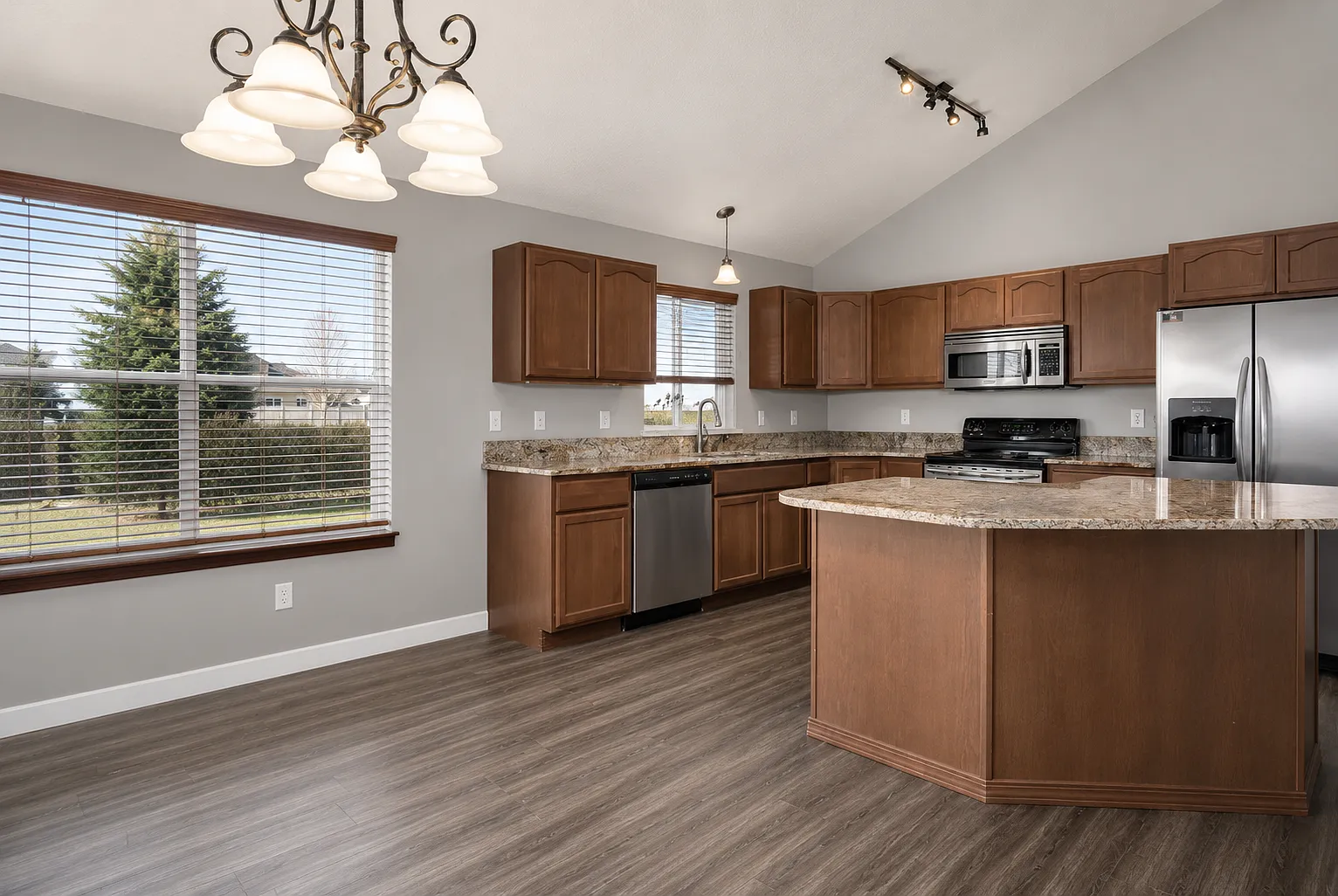 3 bed, 1768 sqft, $2,800 — Photo 4