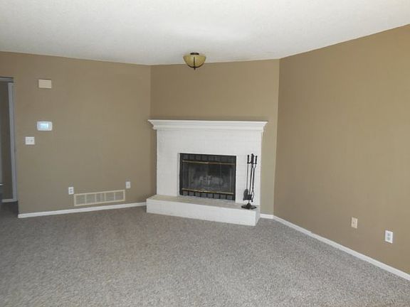 4th image of 516 NE Knox St APT B