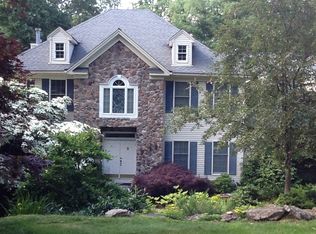 10 Heritage Ct, Randolph, NJ 07869