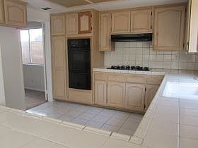 4th image of 9360 Aqueduct Ave