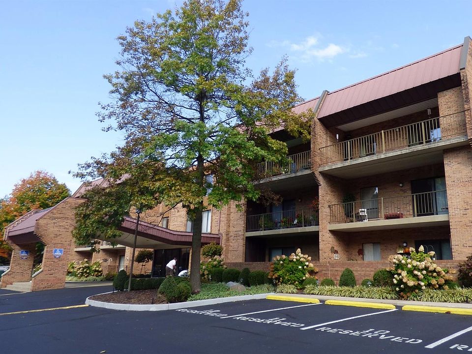 1st image of 3542 Amberacres Dr Unit 108N
