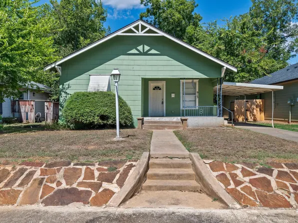 913 W Day St, Denison, TX 75020