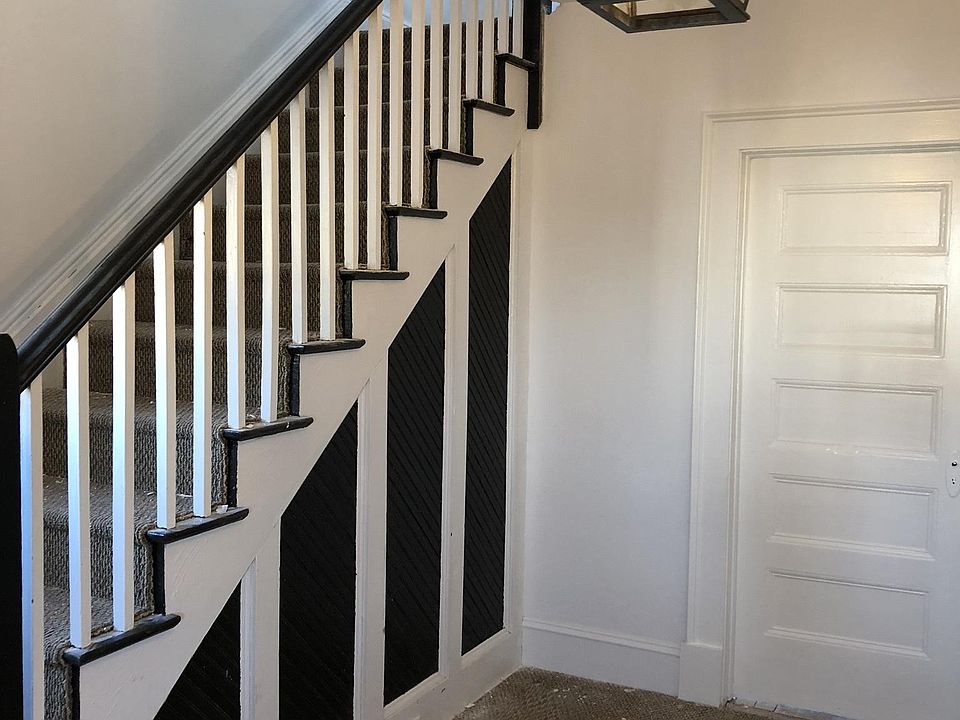 Entry Foyer