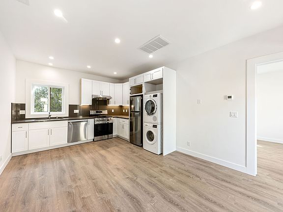 2nd image of 110 Verano Dr #B