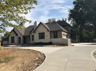 12 Bopp Ln, Saint Louis, MO