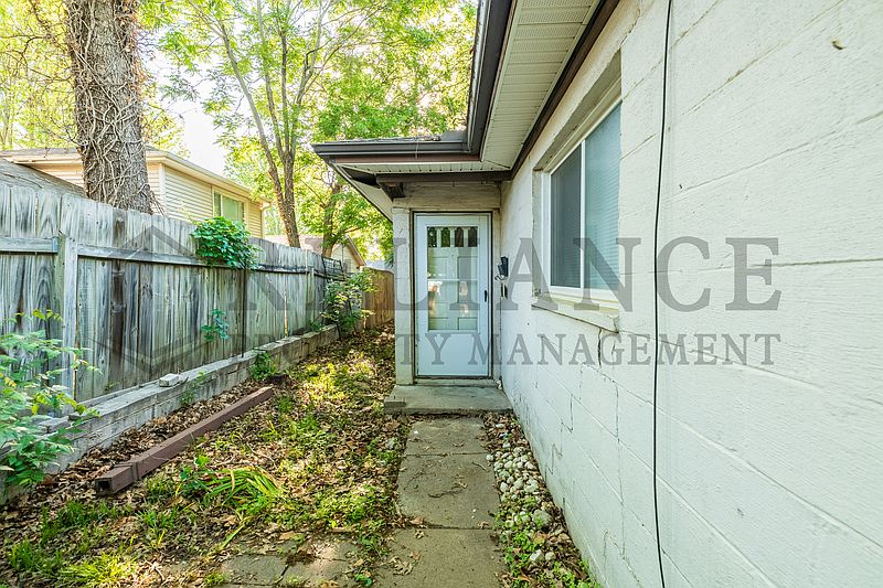 1st image of 1554 N Salina Ave