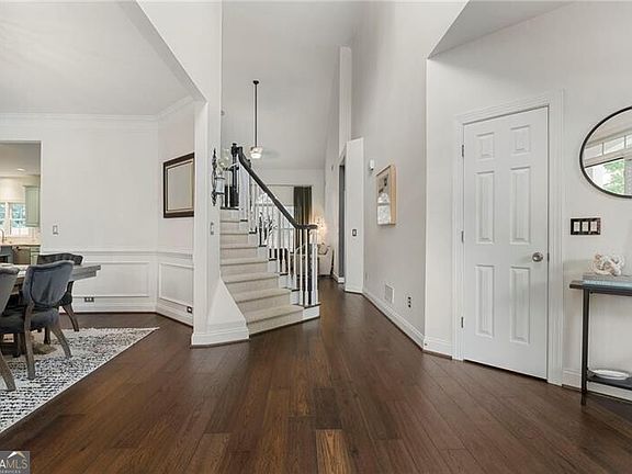 4th image of 2751 Vinings Oak Dr SE