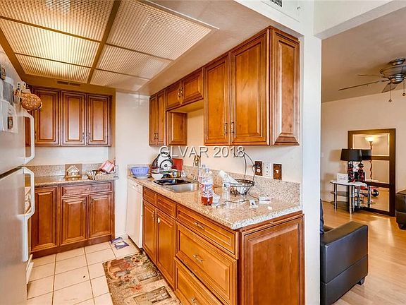 3rd image of 6641 Bubbling Brook Dr Unit B