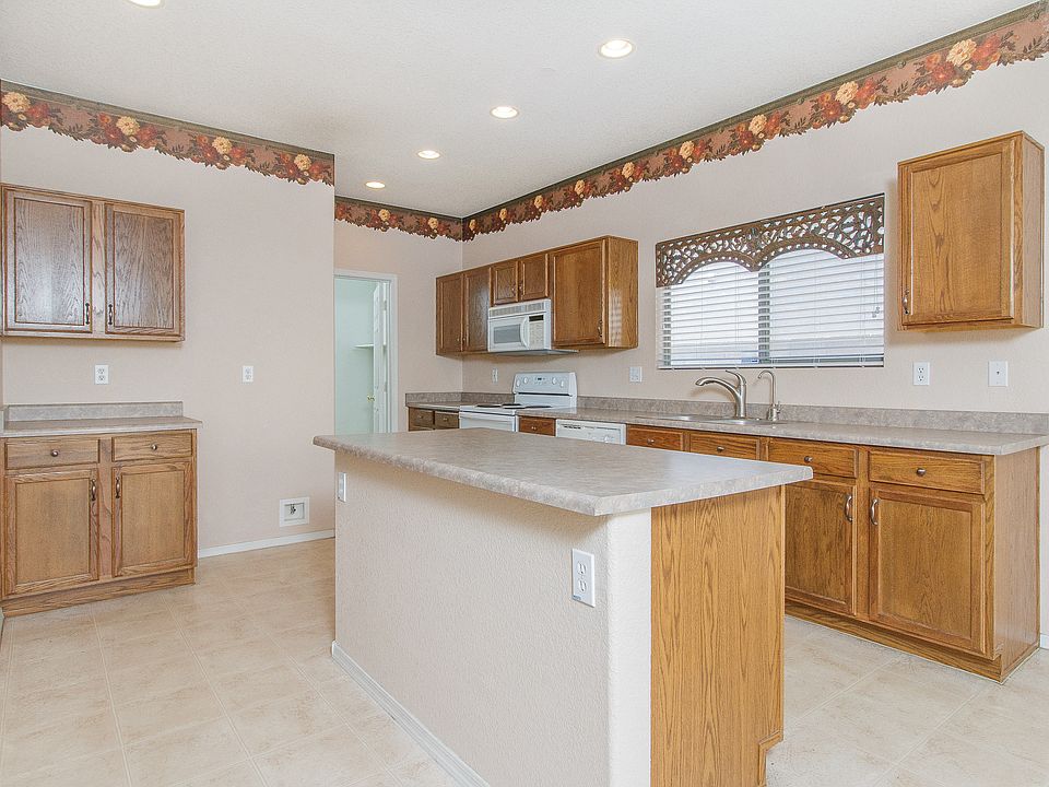 1st image of 10856 E Florian Ave