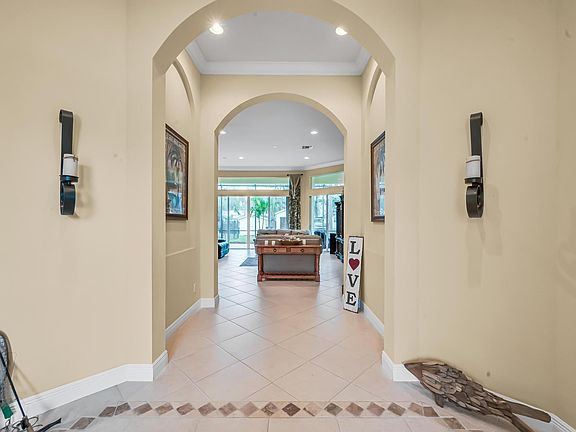 4th image of 1314 White Oak Lane