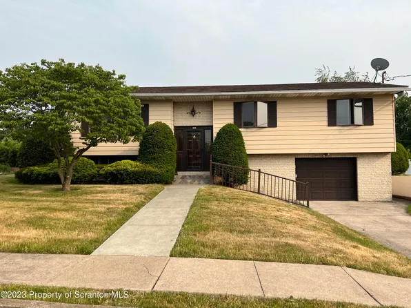 4307 Lawrence Ave, Moosic, PA 18507