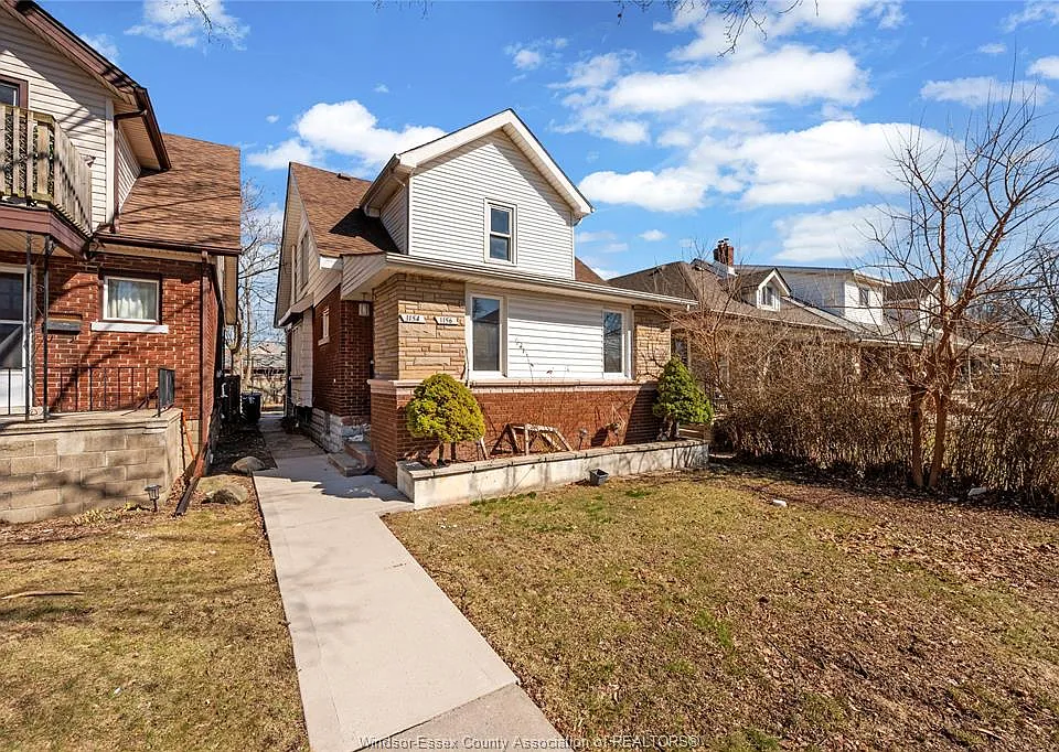 1156 Elm Ave #UPPER