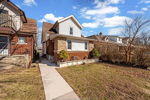 1156 Elm Ave #UPPER Photo 1